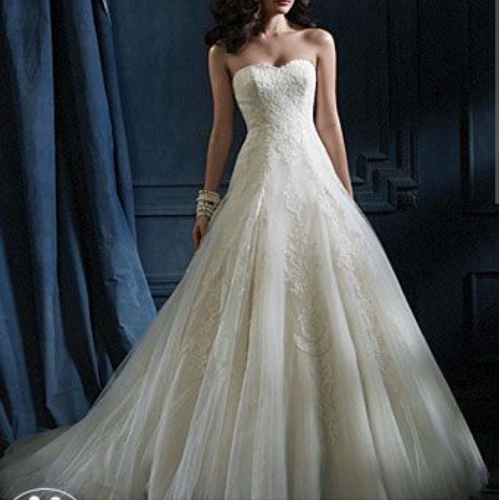 New With Tags Alfred Angelo White Lace Wedding Dress